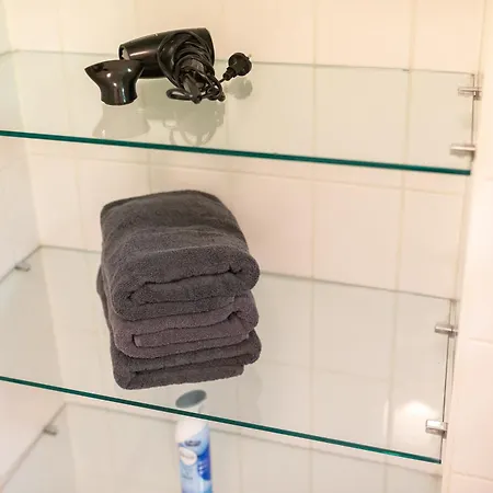 Fullhouse - - N6 Jungle - Smarttv - Nespresso